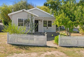 Gwen's Cottage on King